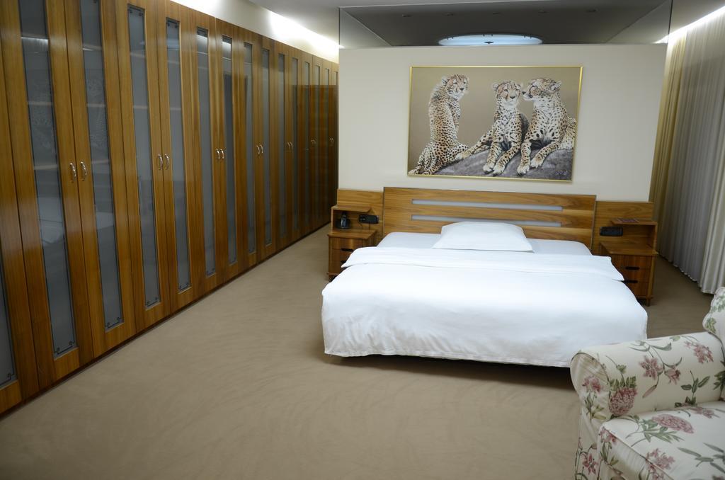 Hotel By Gastroid Ilidža Luaran gambar