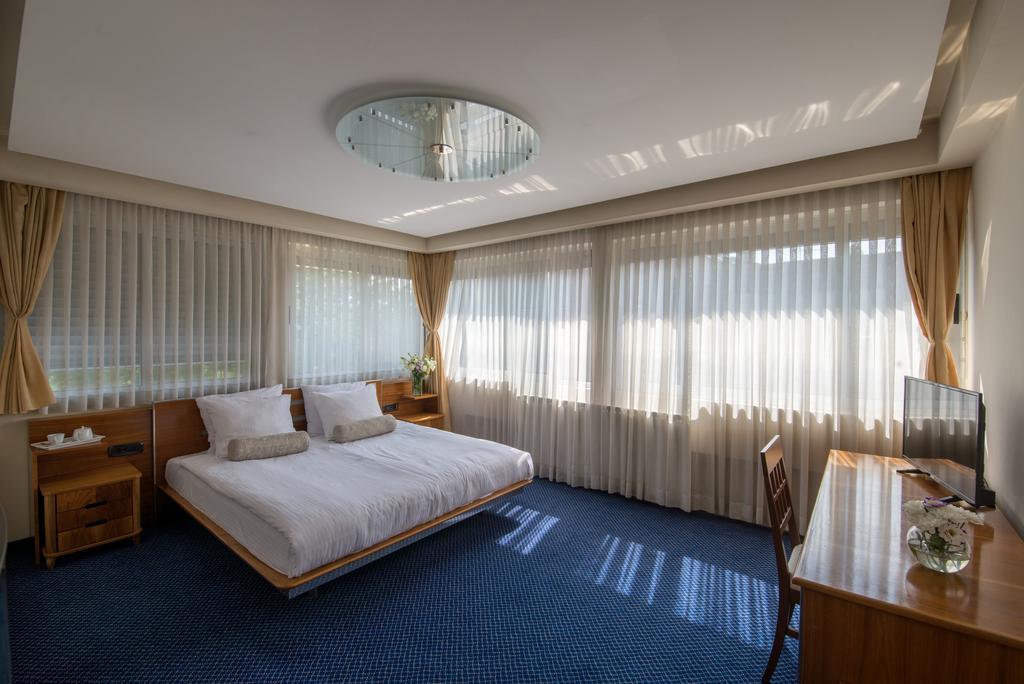Hotel By Gastroid Ilidža Luaran gambar