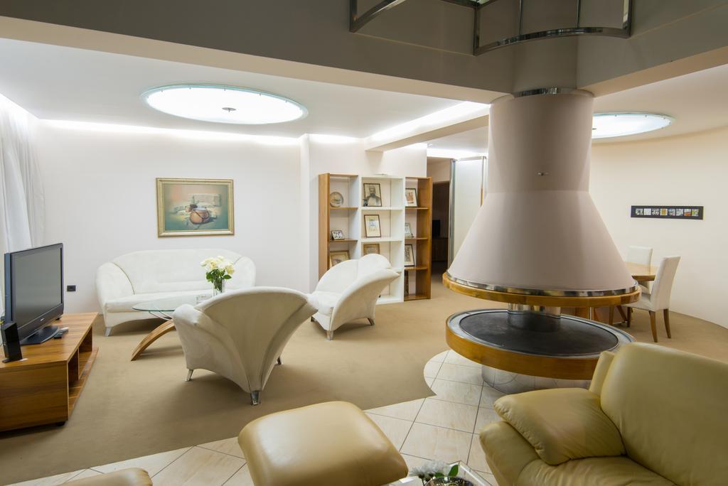 Hotel By Gastroid Ilidža Bilik gambar